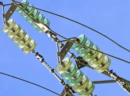 Inspection de lignes hautes tensions et isolateurs par drone